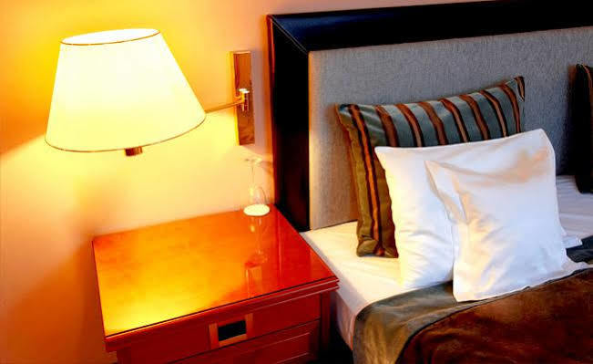 Regency Inn Porter Экстерьер фото